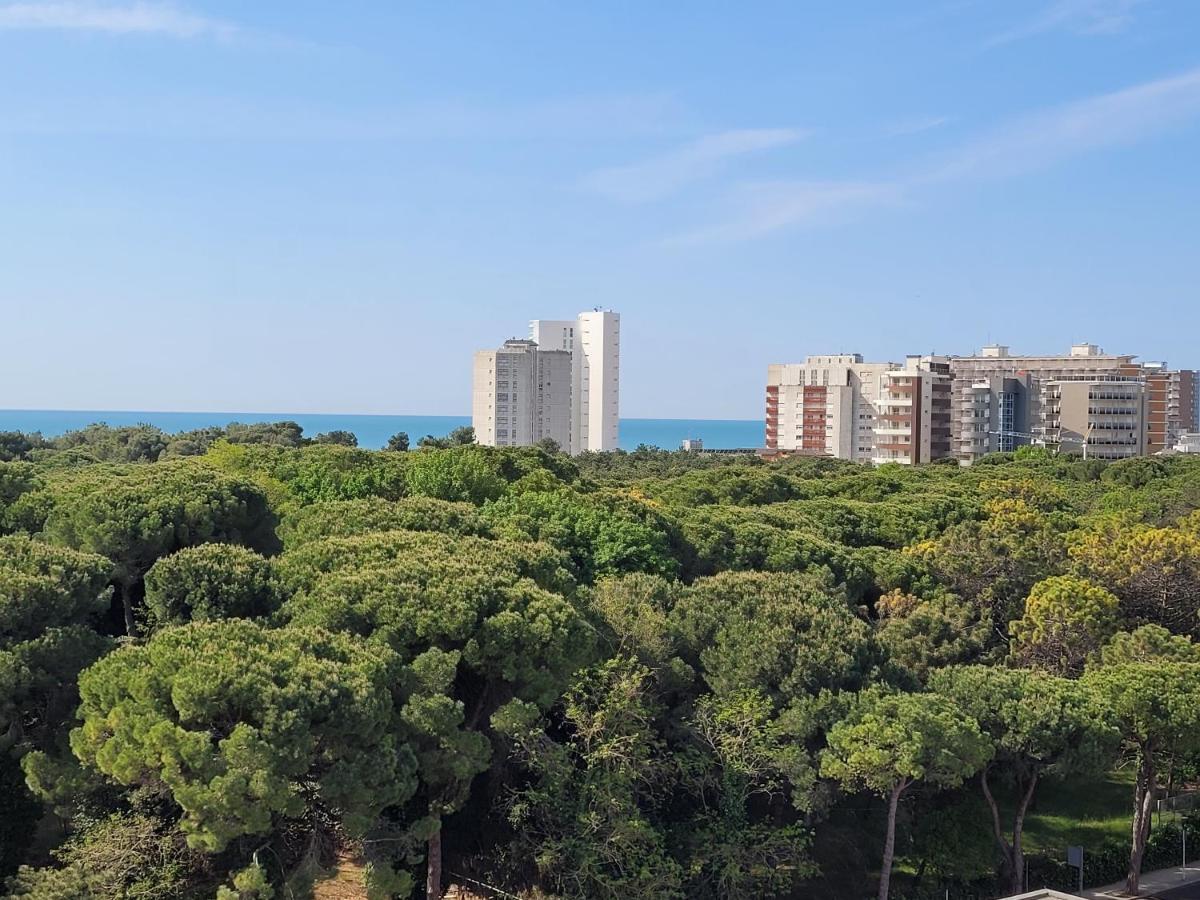 Rosato Double Sea View Apartment Lignano Sabbiadoro Dış mekan fotoğraf